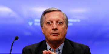 BAS01. BUENOS AIRES (ARGENTINA), 31/01/2017.- El ministro de Energu00eda y Mineru00eda de Argentina, Juan Josu00e9 Aranguren, habla hoy, martes 31 de enero de 2017, durante una conferencia de prensa en la sede del Ministerio en Buenos Aires (Argentina), para informar