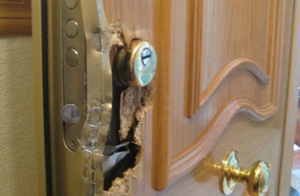 Detuvieron a un hombre que fue encontrado robando la casa de una mujer en La Banda