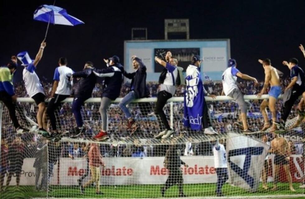 Así de vivió el ascenso de Alvarado tras la polémica sentada de San Jorge