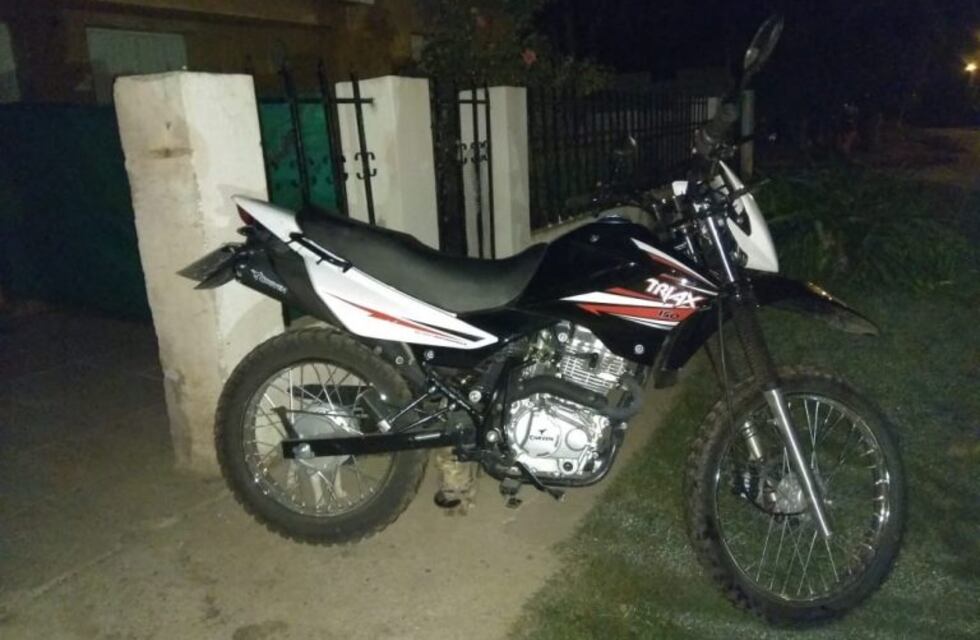Recuperan una moto tras persecución en Parque San Juan