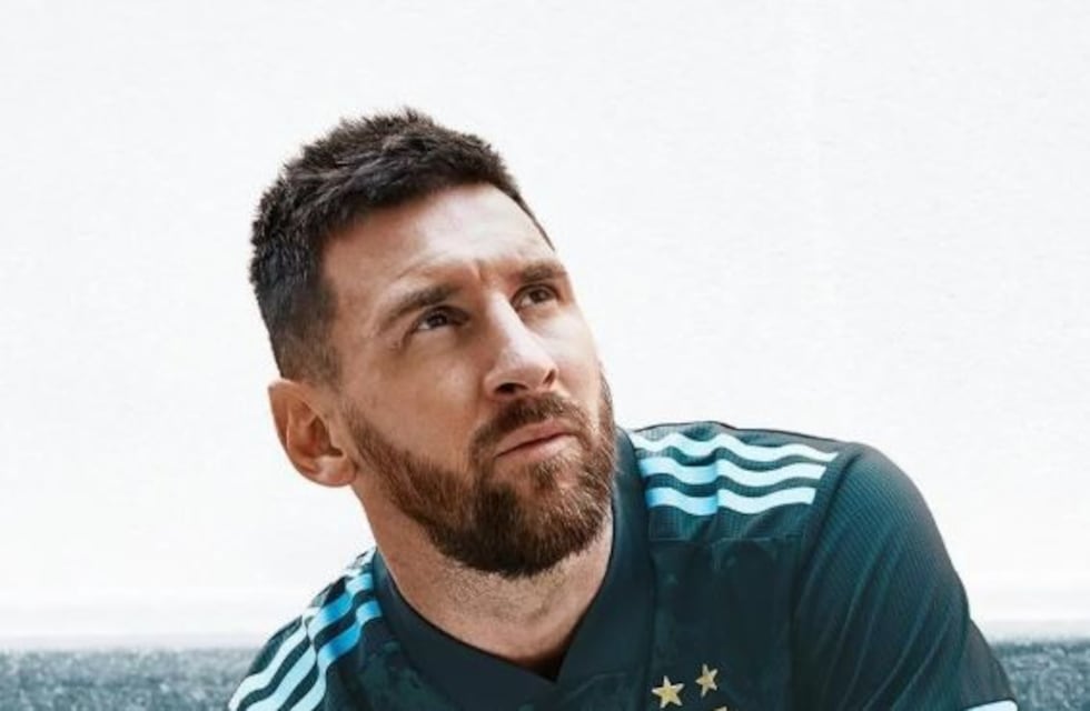 La Selección Argentina presentó su nueva camiseta alternativa