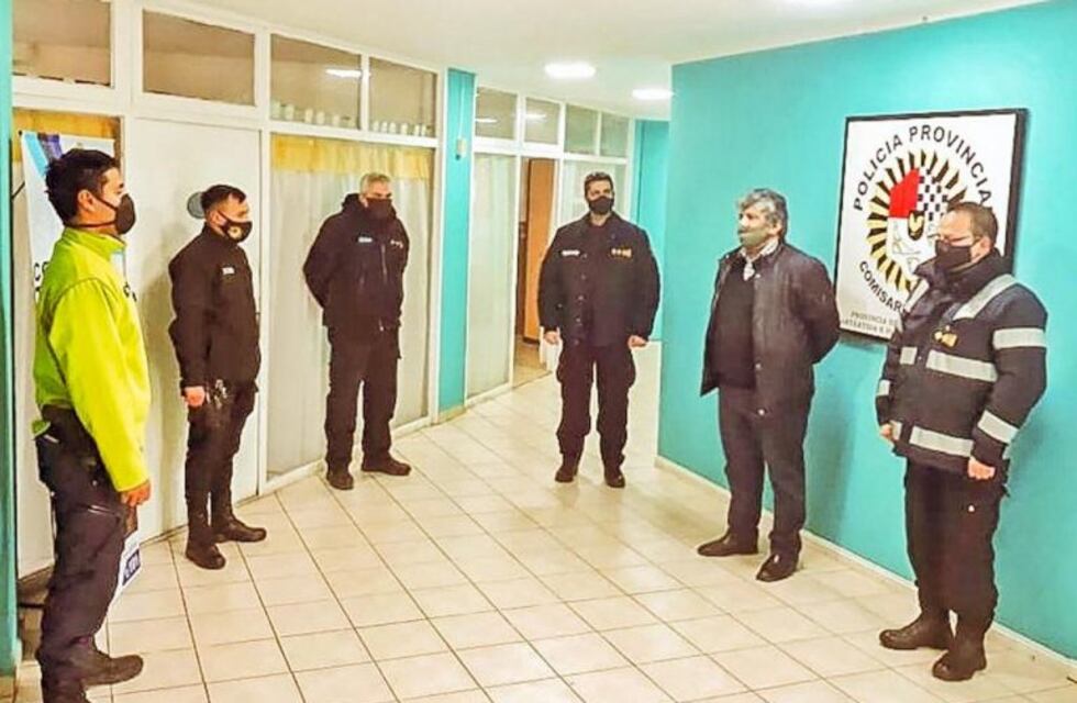 El gobierno de la provincia reconoció a los policías agredidos en Río Grande