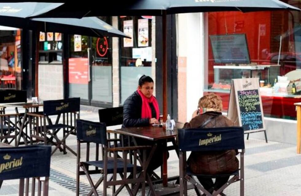 Habilitan hasta la medianoche los locales de gastronomía en Santa Rosa, Pico y Toay