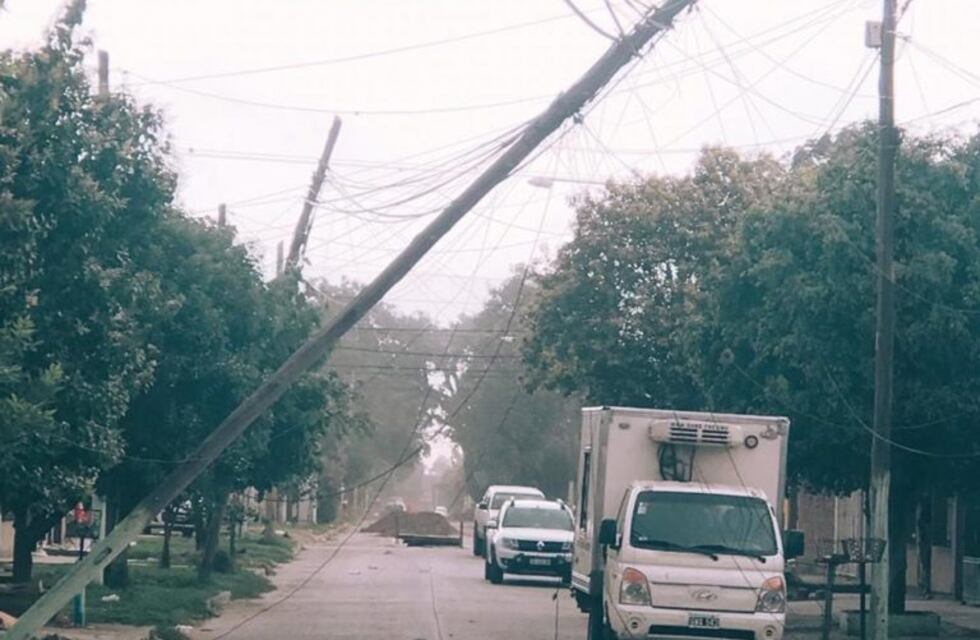Los fuertes vientos en Tucumán causaron destrozos
