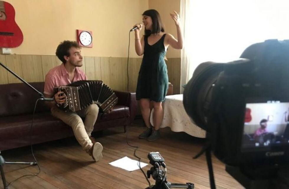 Dúo puntaltense realiza concierto a beneficio