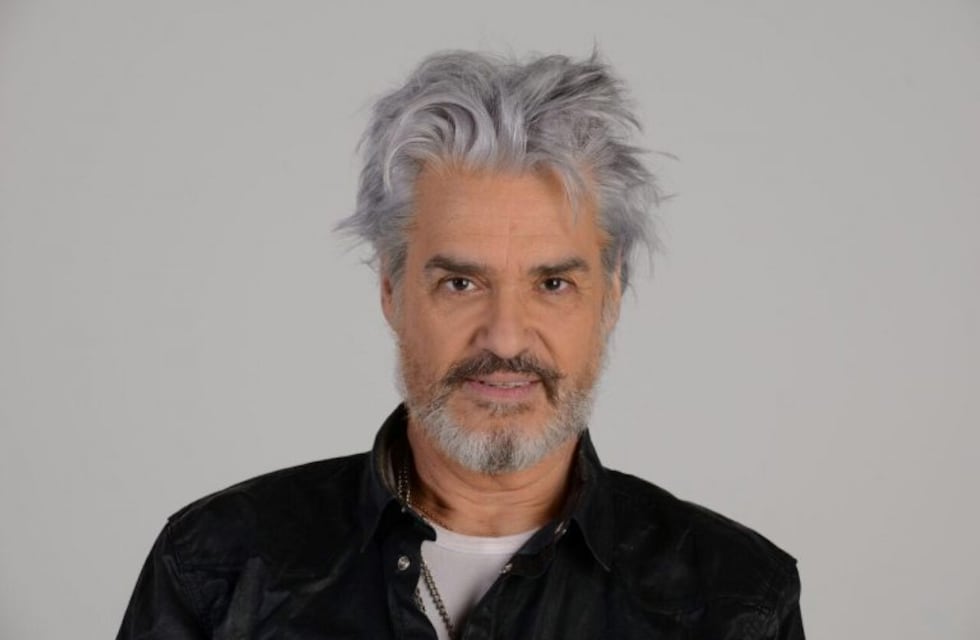 Roberto Pettinato fue filmado tocando el saxo a la gorra en el Central Park