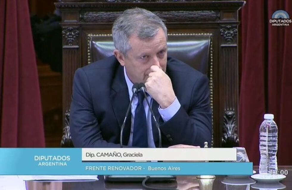 Diputados: Emilio Monzó se emocionó tras un homenaje de despedida que le hizo Graciela Camaño