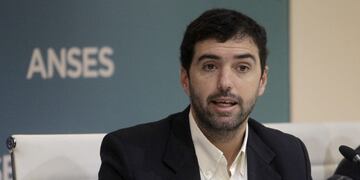 El titular de la ANSeS, Emilio Basavilbaso