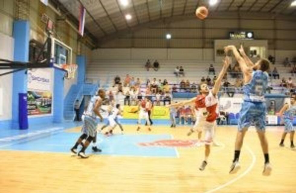 Básquetbol: Oberá derrotó al cordobés San Isidro