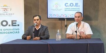 Los médicos Gutiérrez y Jure, miembros del COE Jujuy