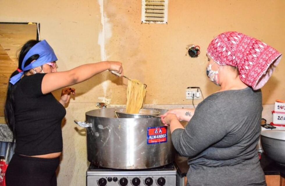 Campaña de colecta de alimentos y abrigos del Partido Obrero de Azul