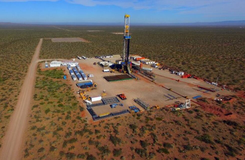 Neuquén: petroleros acuerdan cobrar el salario básico mientras estén parados los yacimientos