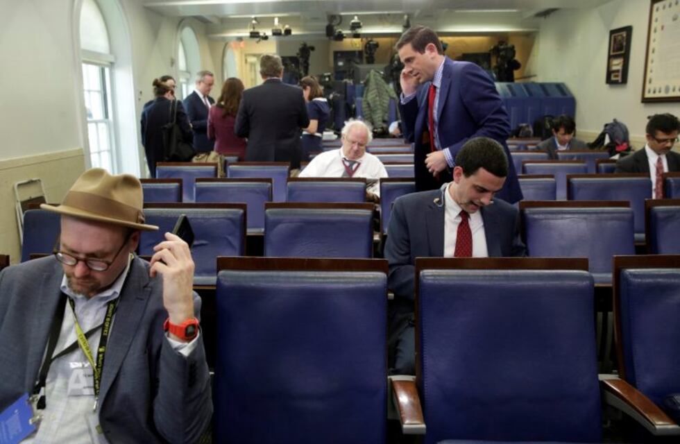 La Casa Blanca le negó la entrada a CNN, The New York Times y Político a una conferencia
