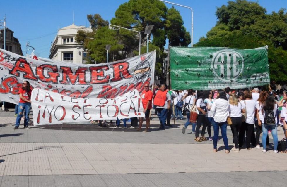 La Multisectorial se movilizó en el centro paranaense en defensa de la Caja de Jubilaciones