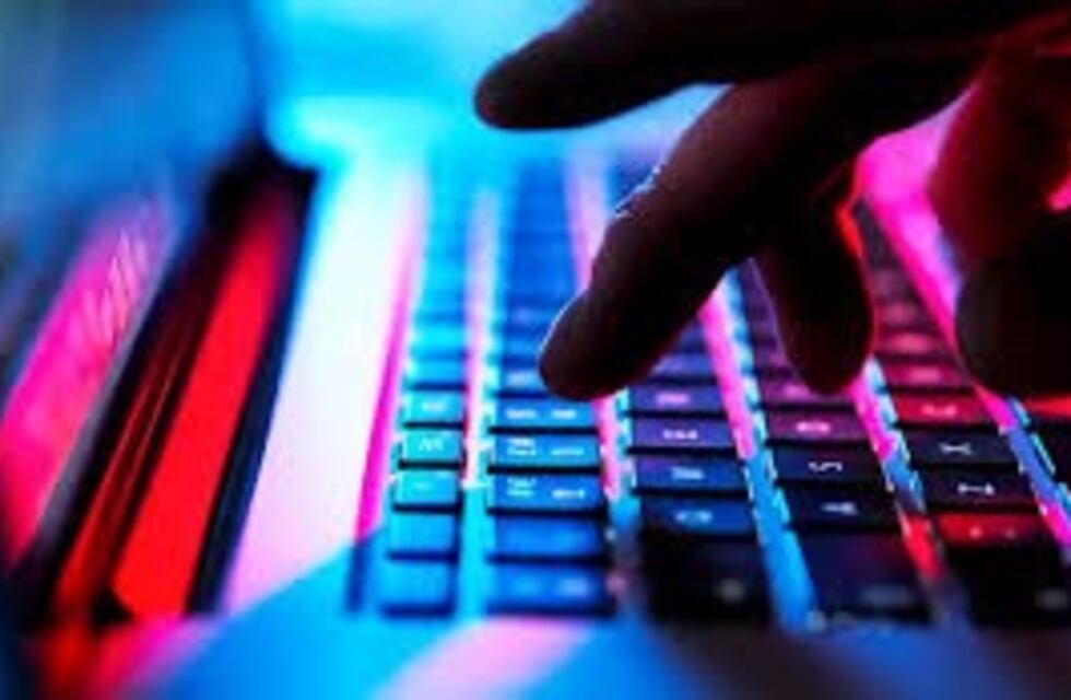 Jóvenes denunciaron que sus imágenes fueron utilizadas en una página pornográfica