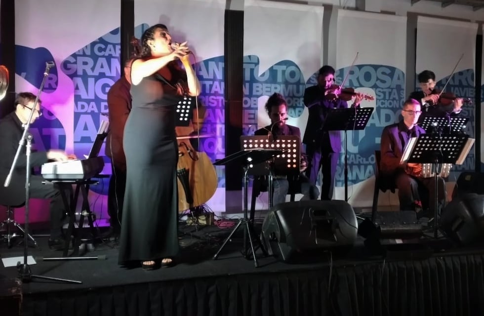 La Orquesta Municipal de Tango se presentó en Santa Fe