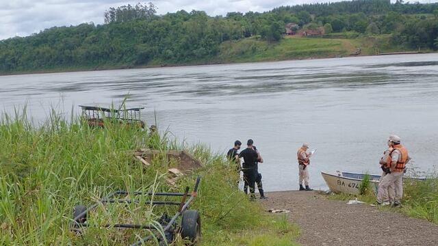 Encontraron sin vida al colombiano que naufragó en las aguas del Paraná en Eldorado.