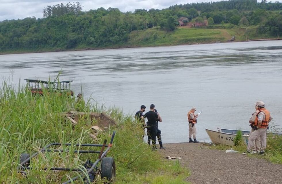 Encontraron sin vida al colombiano que naufragó en las aguas del Paraná en Eldorado
