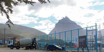 Avanza la obra del playón del Barrio Mirador de Los Andes