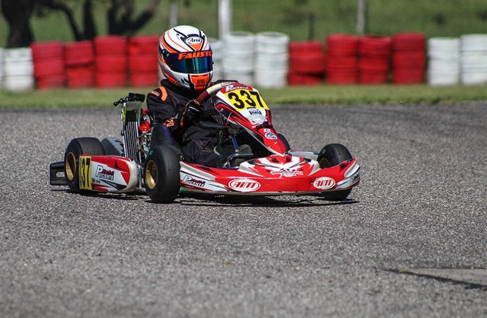 Fausto Arnaudo subió al podio en el inicio de la temporada del RMC Grand National