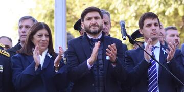 Clara García, Maximiliano Pullaro y Leonardo Viotti