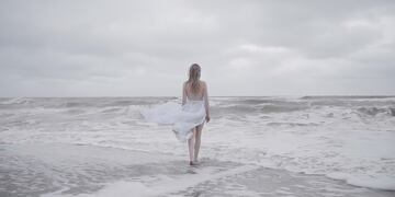 La artista miramarense presenta su nuevo tema con video.