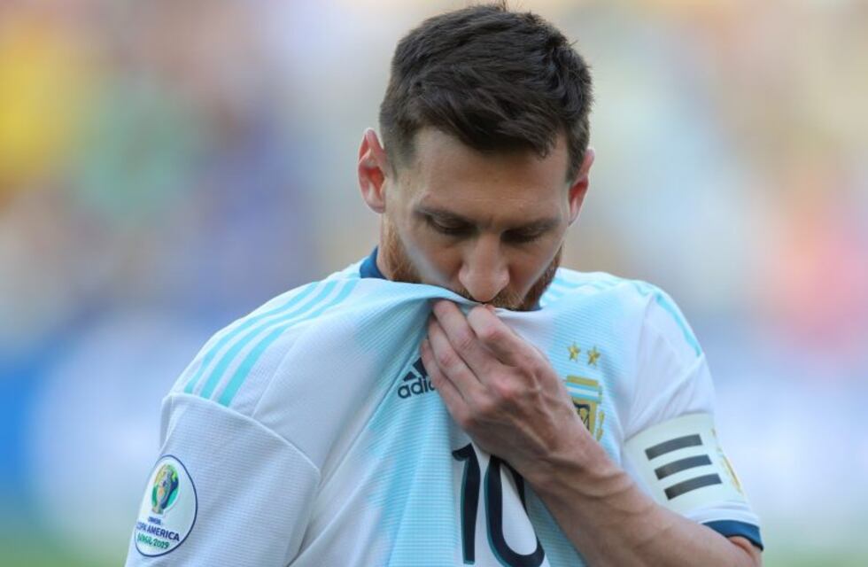 Famosos cordobeses apoyaron a Messi cantando el Himno