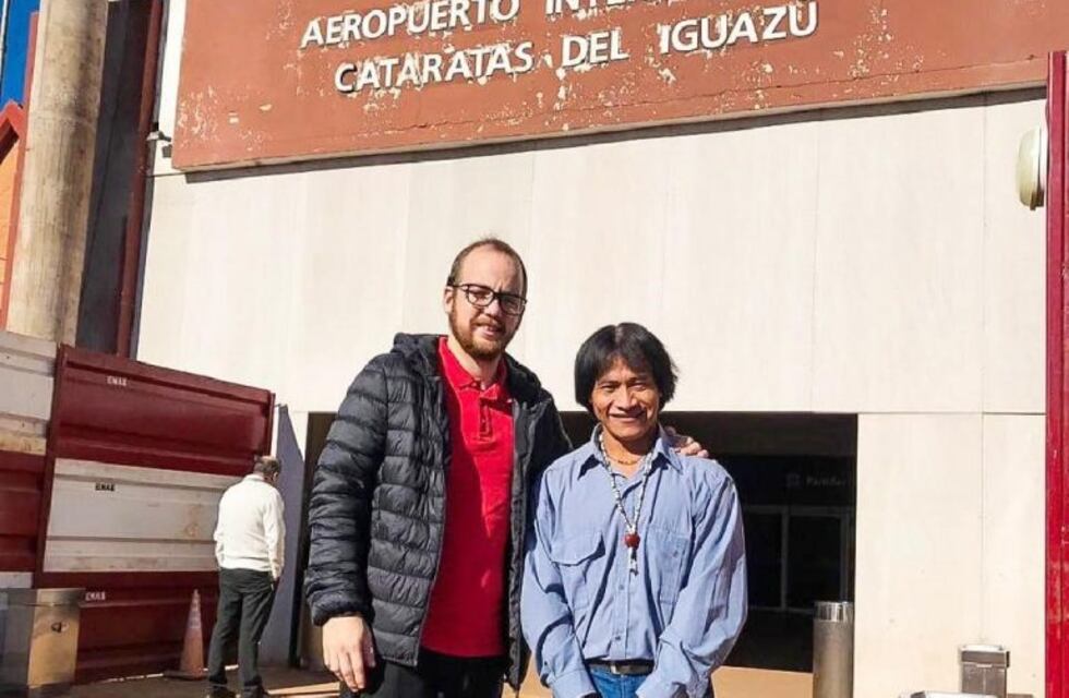 Joven mbyá becado para un curso sobre turismo rural
