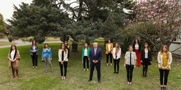 Alberto Fernández se reunió con empresarias y funcionarias para analizar la agenda del sector productivo\u002E (Foto: Presidencia)