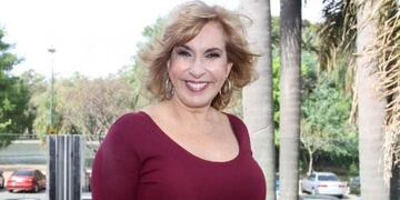 Dos jóvenes de Esquel auxiliaron a Georgina Barbarrosa por una falla mecánica en el auto en el que se trasladaba.. (Foto: Web)