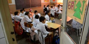 Más de 400 denuncias de abuso son recibidas en escuelas de la provincia\u002E(Clarin)