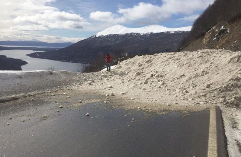 Tras la avalancha de nieve en el Paso Garibaldi piden extremar las medidas de precaución