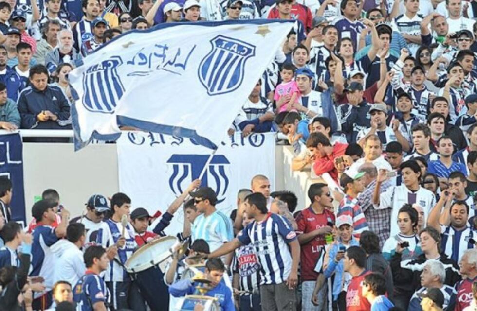 Los socios de Talleres ya colmaron la cabecera Willington