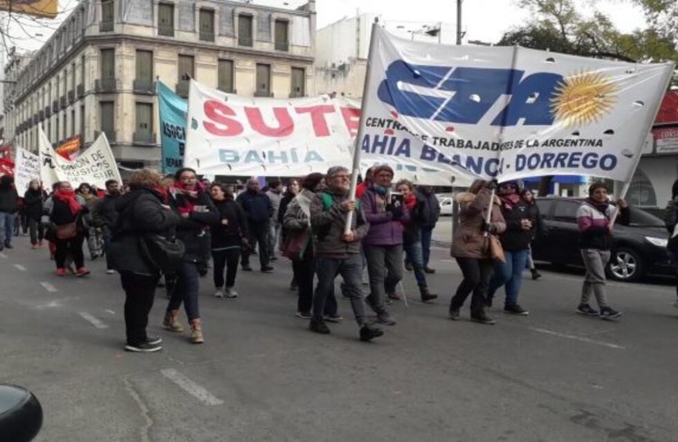 Paro nacional: marcha en el centro bahiense