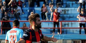 DYN504, BUENOS AIRES 16/10/2016, ARSENAL VS SAN LORENZO.FOTO:DYN/TONY GOMEZ. Cauteruccio