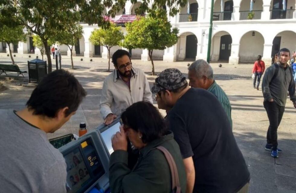 Elecciones PASO en Salta: continúa la capacitación en el voto electrónico