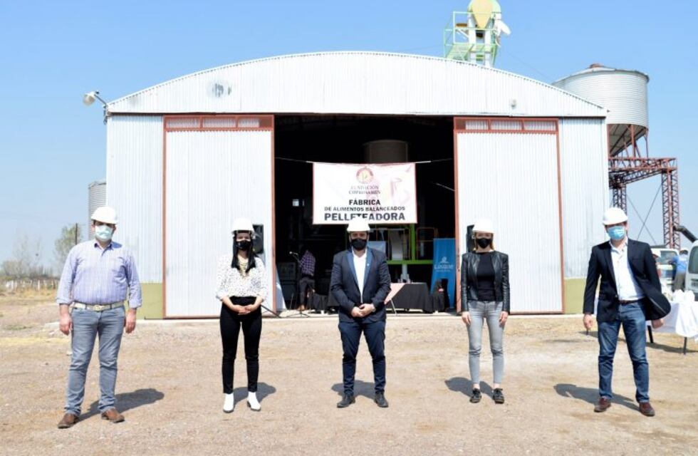 Tres departamentos mendocinos firmaron convenio para reactivar una fábrica