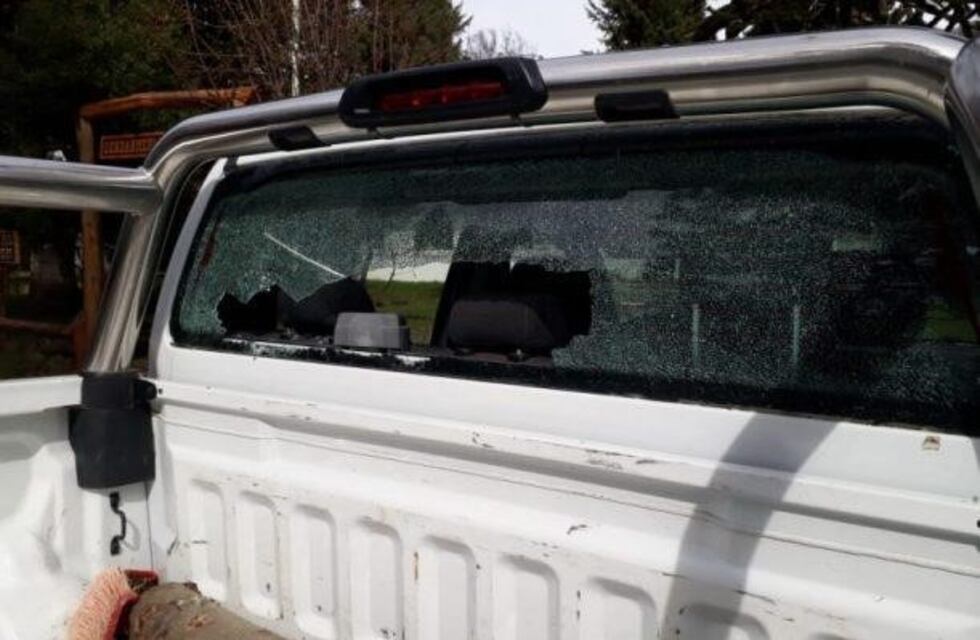 Apedrearon un vehículo en el Parque Nacional Los Alerces