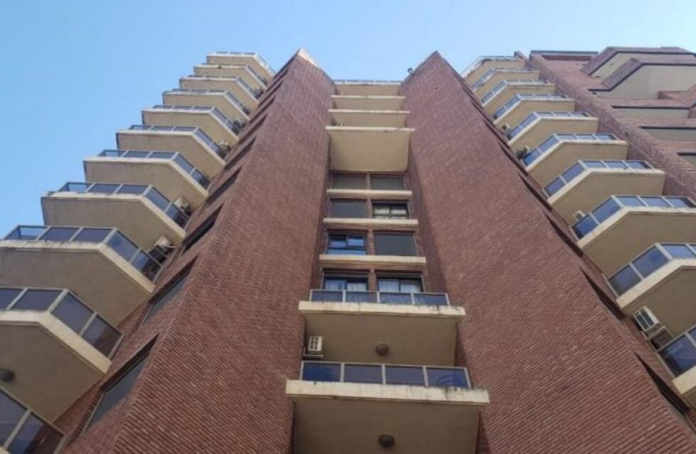 Nueva Córdoba: investigan la muerte de una joven que cayó desde un piso 13