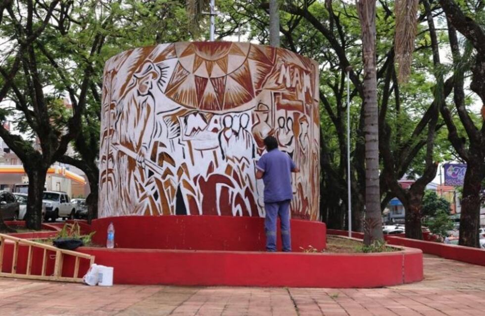 Oberá continúa con el proyecto de restauración de monumentos y murales