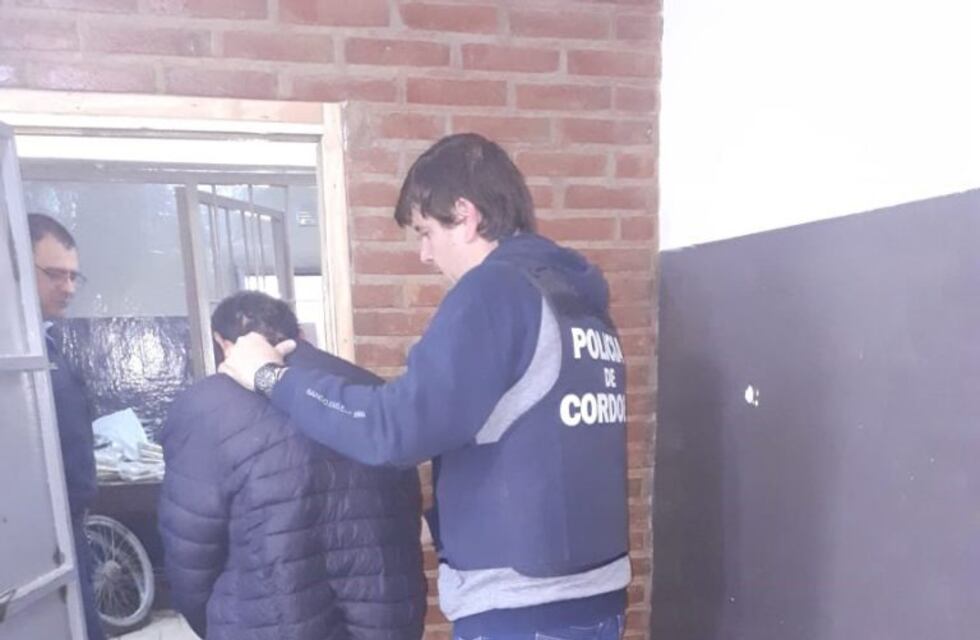 Golpeó a su ex pareja y le prendió fuego a sus pertenencias