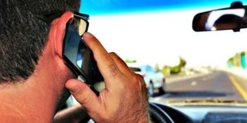 Buscan concientizar sobre el peligro de hablar por celular mientras se maneja\u002E