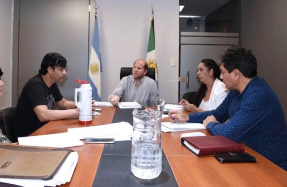 El Gobierno pide reunirse con UPCP para evitar más paros