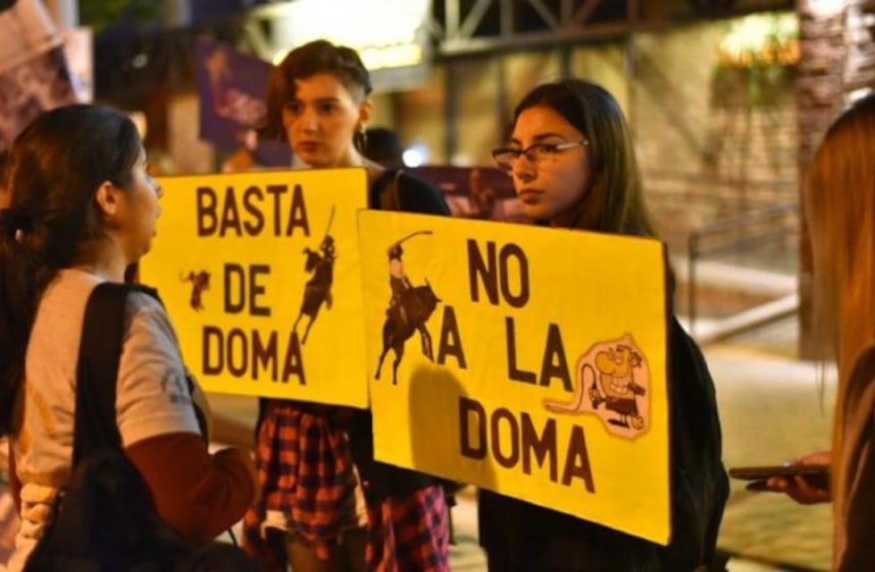 Prohíben la jineteada en Río Ceballos