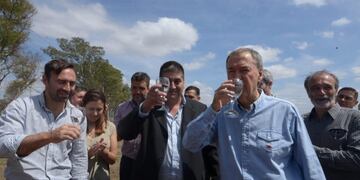 En Toledo, Schiaretti inauguró una nueva red de agua potable\u002E