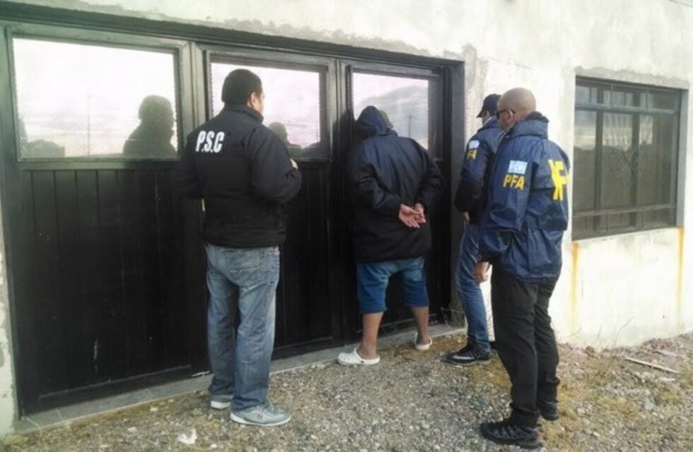 Quedó en libertad condicional tras matar a su hermana en Rosario y se fugó a Santa Cruz