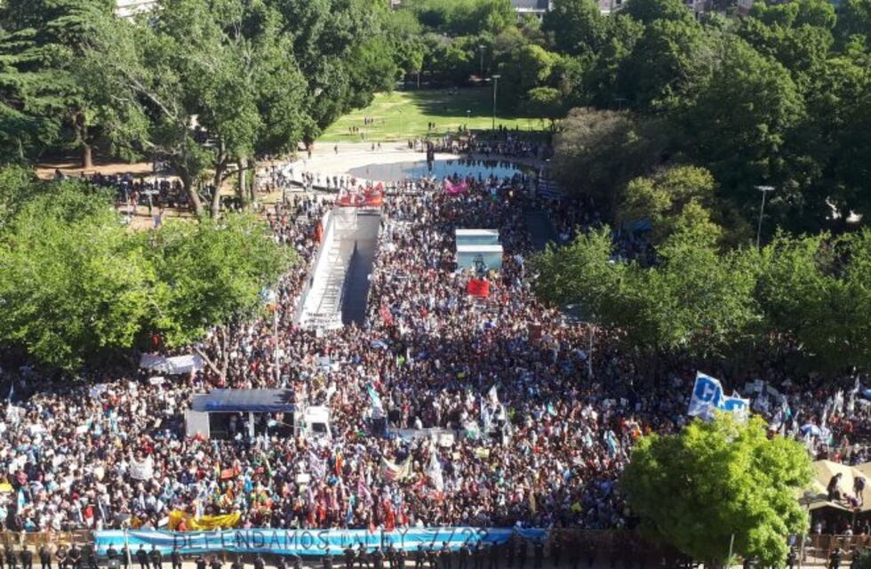 Dejaron sin efecto las multas a quienes marcharon en contra de las reformas a la 7722