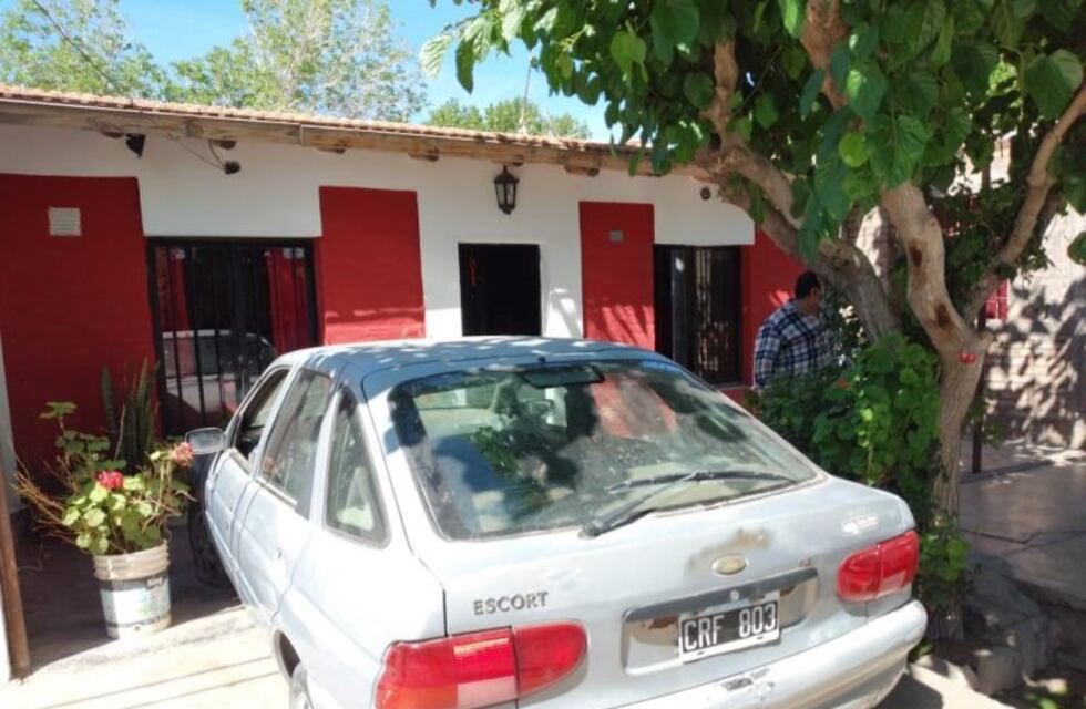 Le pegó una piña en el abdomen y le robó hasta la insulina para tratar la diabetes de su madre