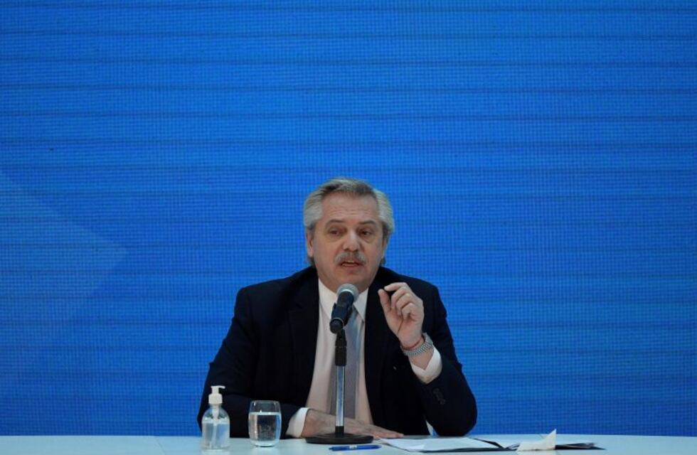 En plena presión cambiaria, Alberto Fernández descartó que pueda haber corralito