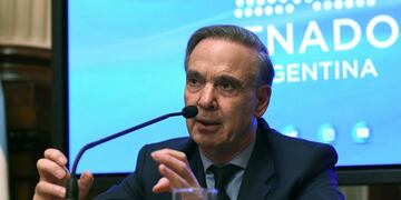 "No era conveniente volver al pasado", aseguró Pichetto en Neuquén